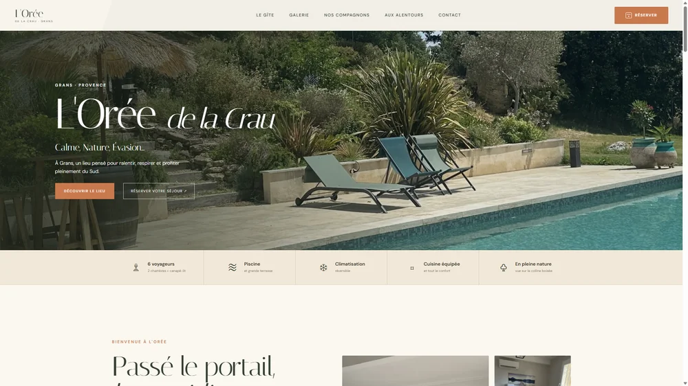 Site internet de L'Orée de la Crau, gîte avec piscine à Grans